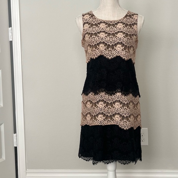 Jessica Simpson lace dress. - Picture 6 of 8